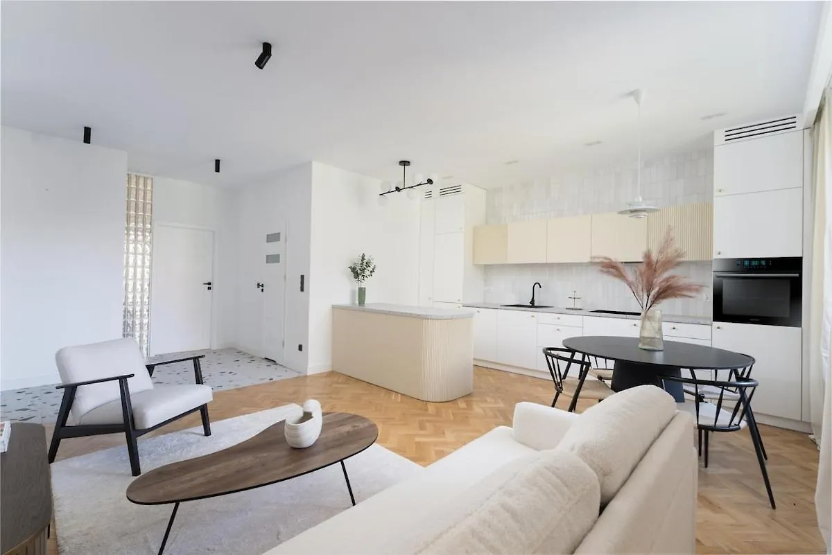 Venice Avenue - 3 Bedroom Luxury 90M2 & Balcony In Old Town Krakow Poland